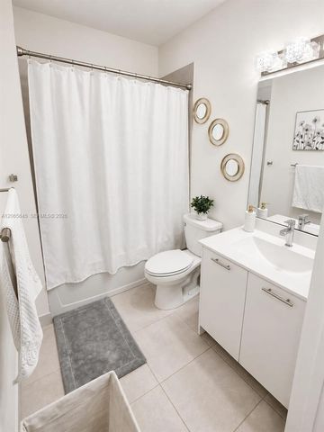 10407 NW 82nd St 34, Doral, FL 33178