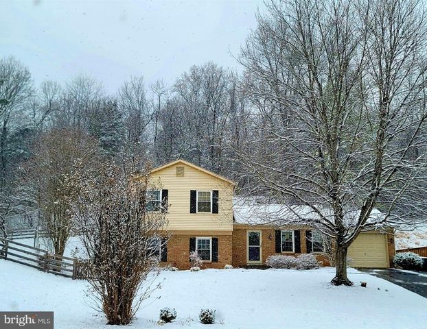 911 CHANCELLOR ST SW, Leesburg, VA 20175