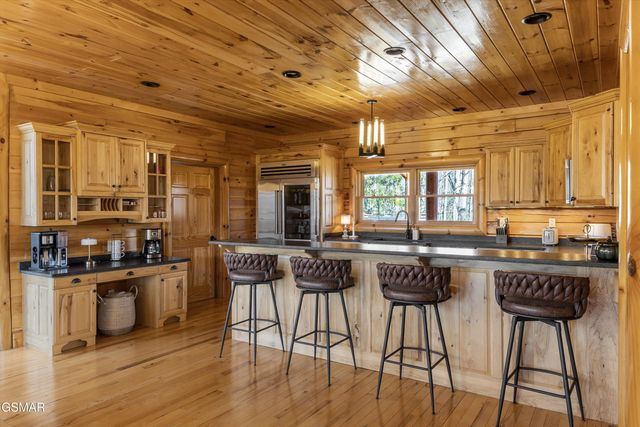 611 Pinnacle Vista, Gatlinburg, TN 37738