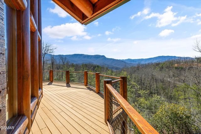 611 Pinnacle Vista, Gatlinburg, TN 37738