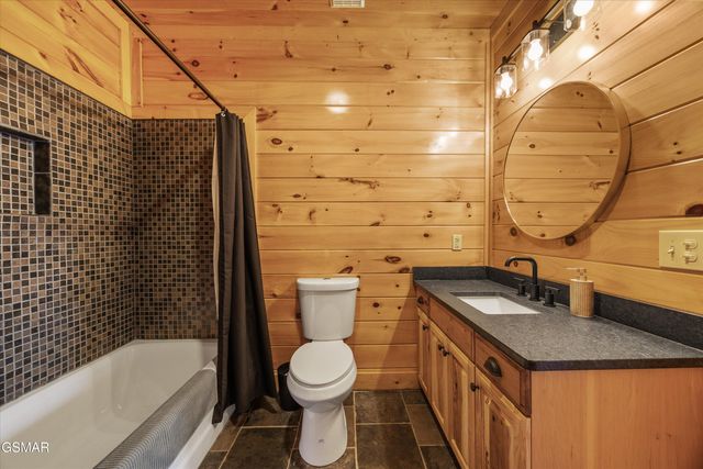 611 Pinnacle Vista, Gatlinburg, TN 37738