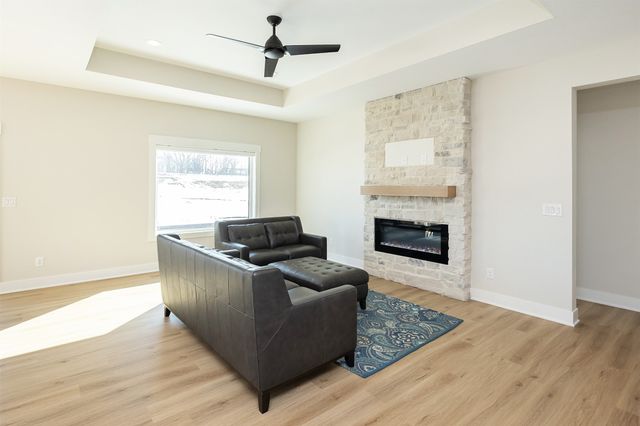 929 Wolf Creek Drive, Polk City, IA 50226