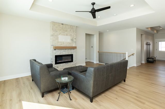 929 Wolf Creek Drive, Polk City, IA 50226