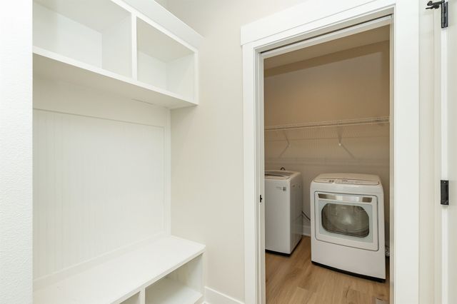 929 Wolf Creek Drive, Polk City, IA 50226