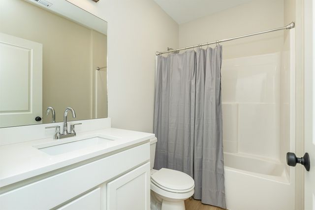 929 Wolf Creek Drive, Polk City, IA 50226