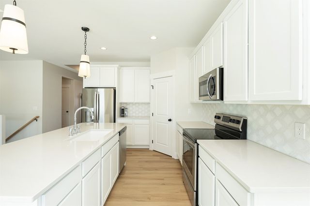 929 Wolf Creek Drive, Polk City, IA 50226