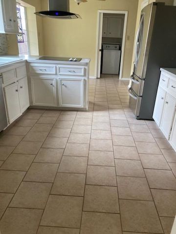 1709 Beaver Springs Court, Houston, TX 77090