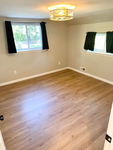 322 Cherry Street, Almont, MI 48003