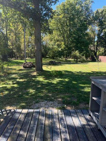 322 Cherry Street, Almont, MI 48003
