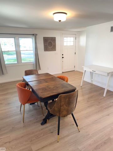 322 Cherry Street, Almont, MI 48003