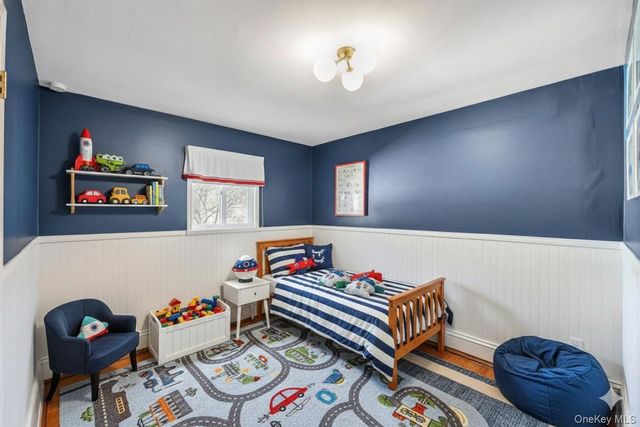 44 Derby Avenue, Greenlawn, NY 11740