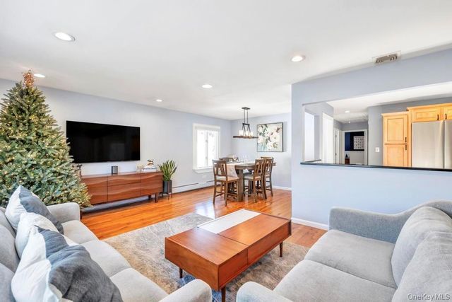 44 Derby Avenue, Greenlawn, NY 11740