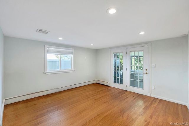 44 Derby Avenue, Greenlawn, NY 11740