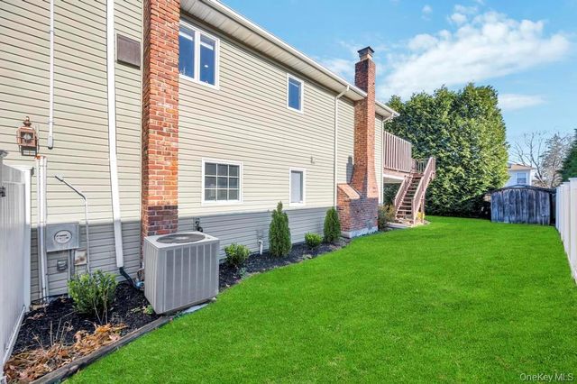 44 Derby Avenue, Greenlawn, NY 11740