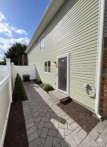 44 Derby Avenue, Greenlawn, NY 11740