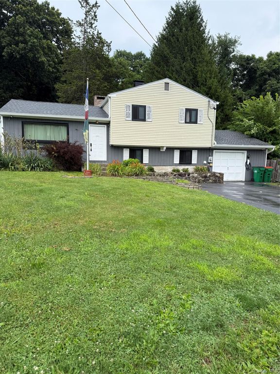 55 Cumberland Road, Fishkill, NY 12524