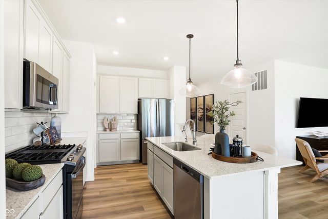 5359 Devonshire Way, Mccordsville, IN 46055