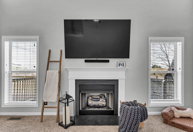 3460 Oak Creek Dr, Clarksville, TN 37040