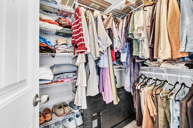 3460 Oak Creek Dr, Clarksville, TN 37040