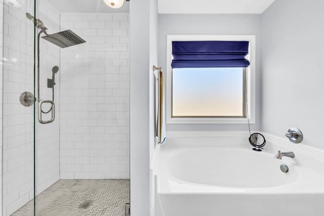 3460 Oak Creek Dr, Clarksville, TN 37040