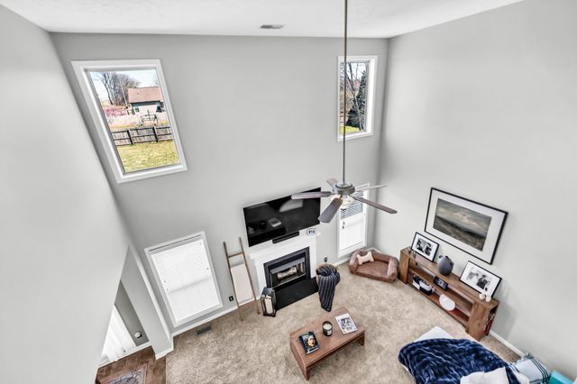 3460 Oak Creek Dr, Clarksville, TN 37040