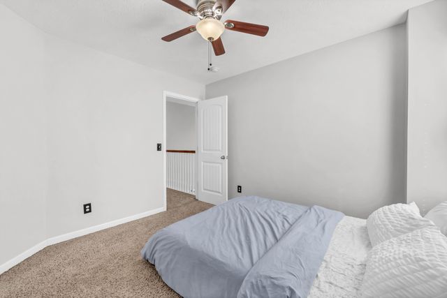 3460 Oak Creek Dr, Clarksville, TN 37040