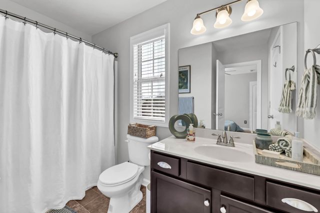 3460 Oak Creek Dr, Clarksville, TN 37040