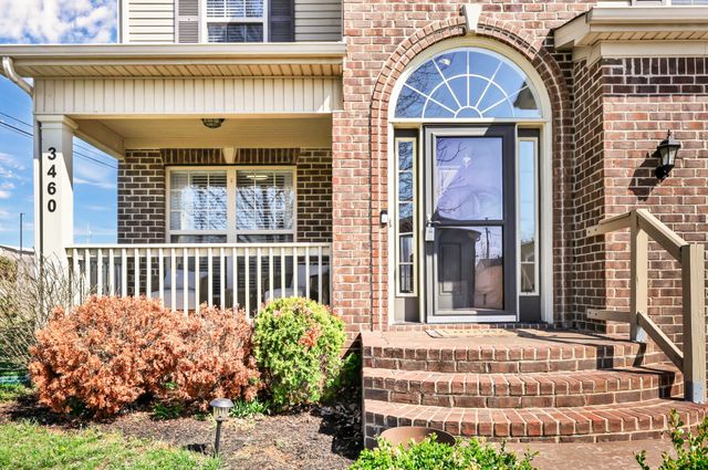 3460 Oak Creek Dr, Clarksville, TN 37040