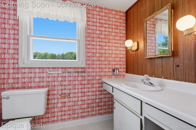 4856 Danbury Drive, Troy, MI 48085
