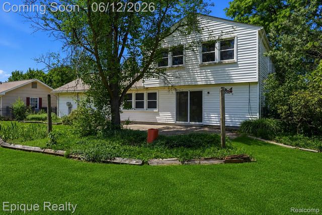 4856 Danbury Drive, Troy, MI 48085