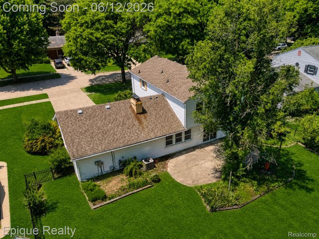 4856 Danbury Drive, Troy, MI 48085