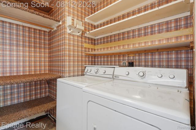 4856 Danbury Drive, Troy, MI 48085
