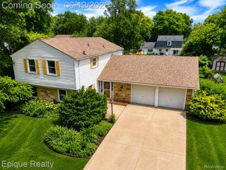 4856 Danbury Drive, Troy, MI 48085