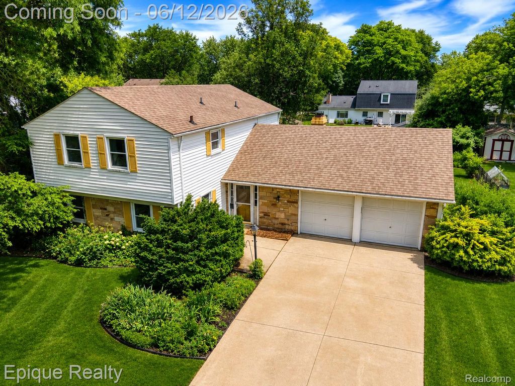 4856 Danbury Drive, Troy, MI 48085