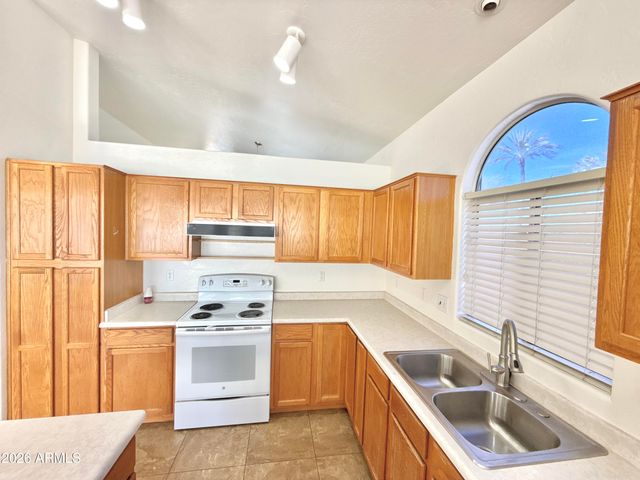 13896 W WILSHIRE Drive, Goodyear, AZ 85395