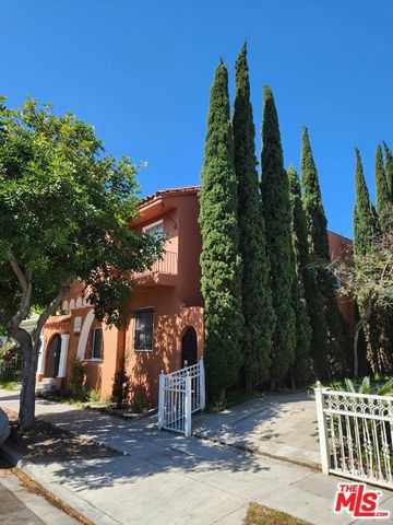 1217 Cedar Avenue, Long Beach, CA 90813