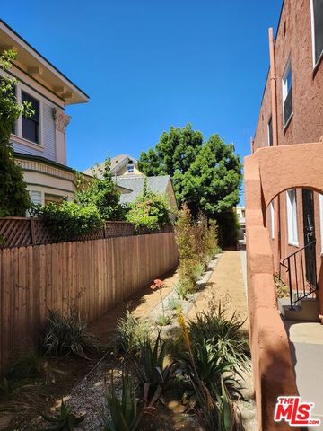 1217 Cedar Avenue, Long Beach, CA 90813