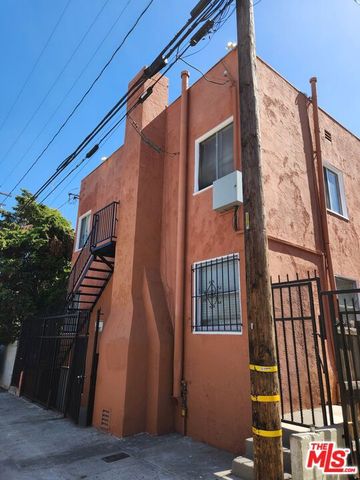 1217 Cedar Avenue, Long Beach, CA 90813