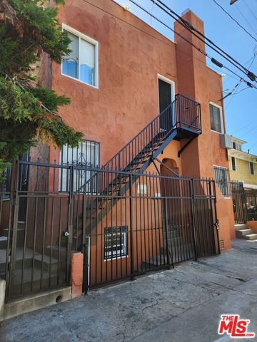 1217 Cedar Avenue, Long Beach, CA 90813