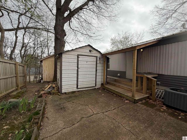 735 Sills Lane, Paducah, KY 42003