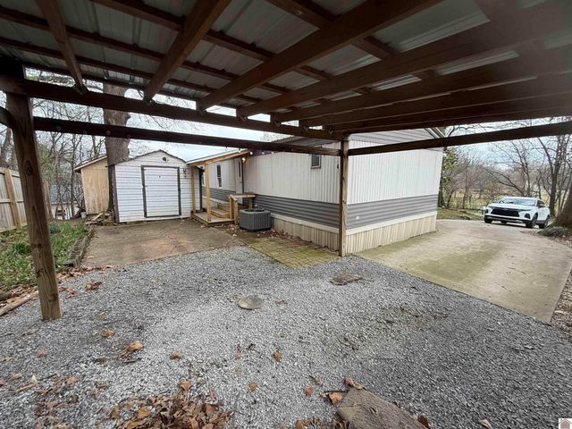 735 Sills Lane, Paducah, KY 42003