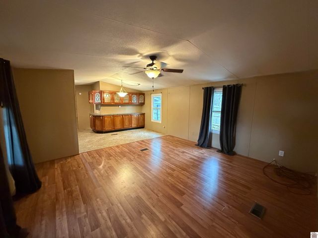 735 Sills Lane, Paducah, KY 42003