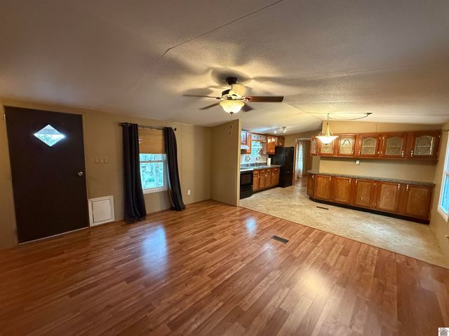 735 Sills Lane, Paducah, KY 42003