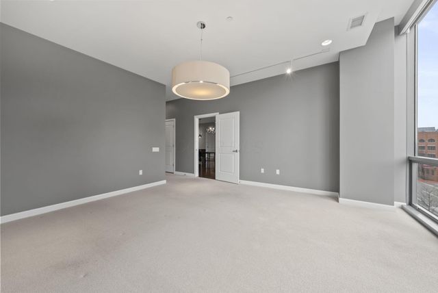 300 W Spring Street, 401, Columbus, OH 43215