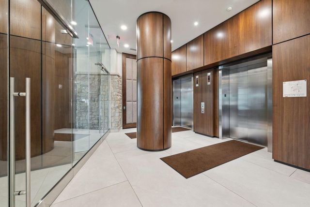 300 W Spring Street, 401, Columbus, OH 43215