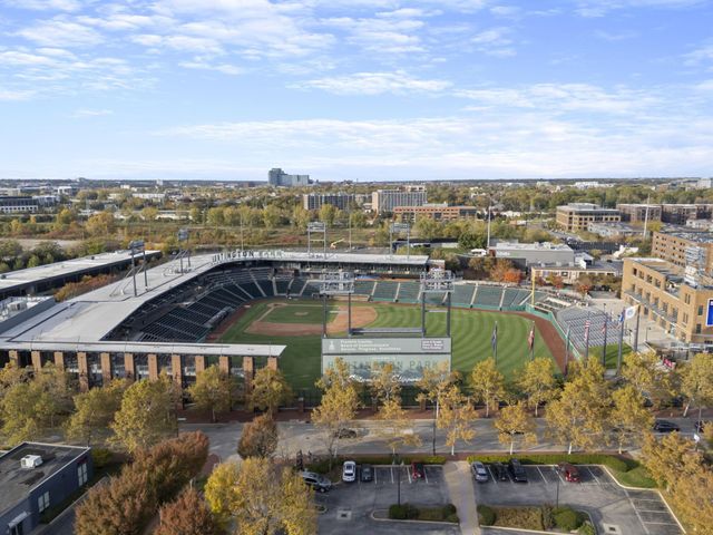 300 W Spring Street, 401, Columbus, OH 43215