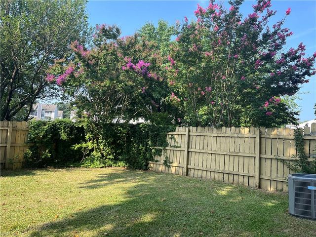 727 Spence CIR, Virginia Beach, VA 23462