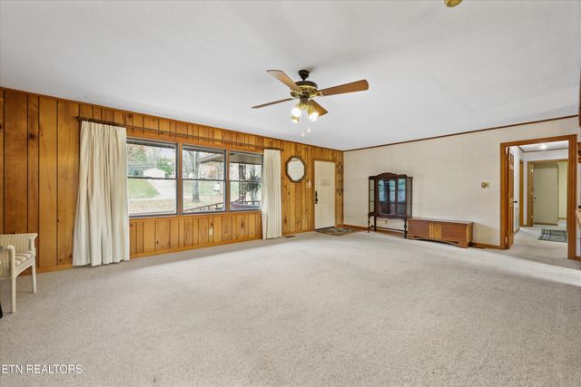 4318 Garden Drive, Knoxville, TN 37918