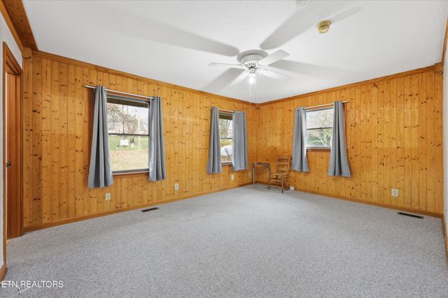 4318 Garden Drive, Knoxville, TN 37918