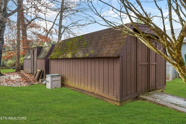 4318 Garden Drive, Knoxville, TN 37918